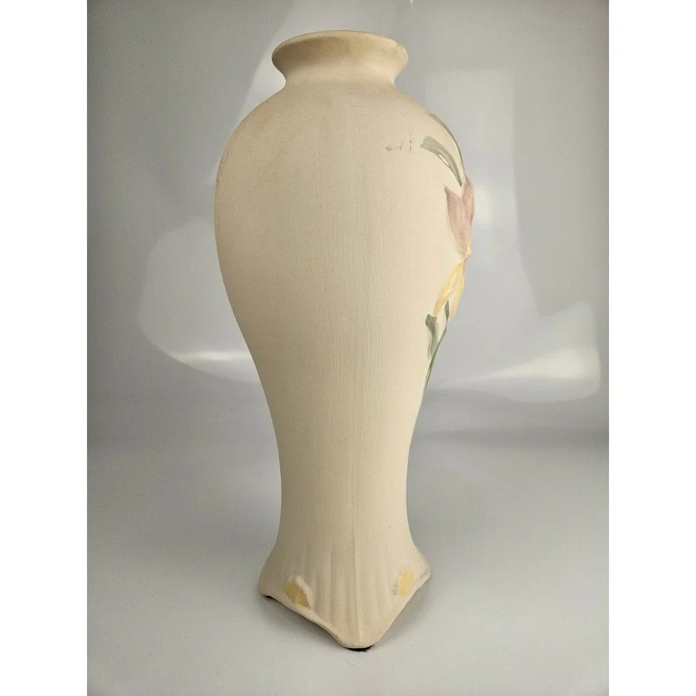 Vtg Harris Potteries Ceramic Vase Embossed Iris Flowers‎ Cream Floral Home Decor